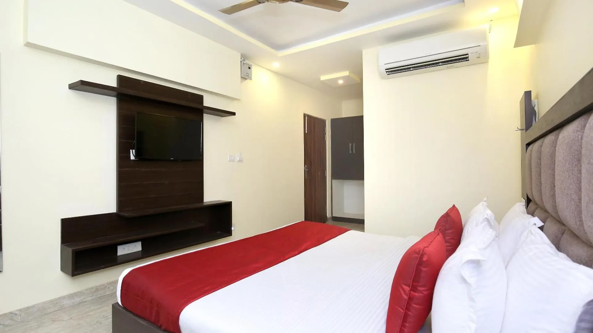 Super Capital O Royal Hotel Chandigarh 3*,  India