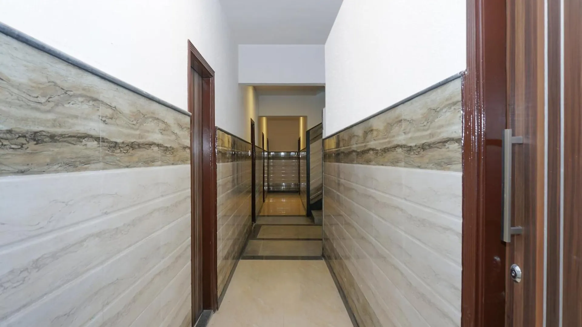 ***  Super Capital O Royal Hotel Chandigarh India